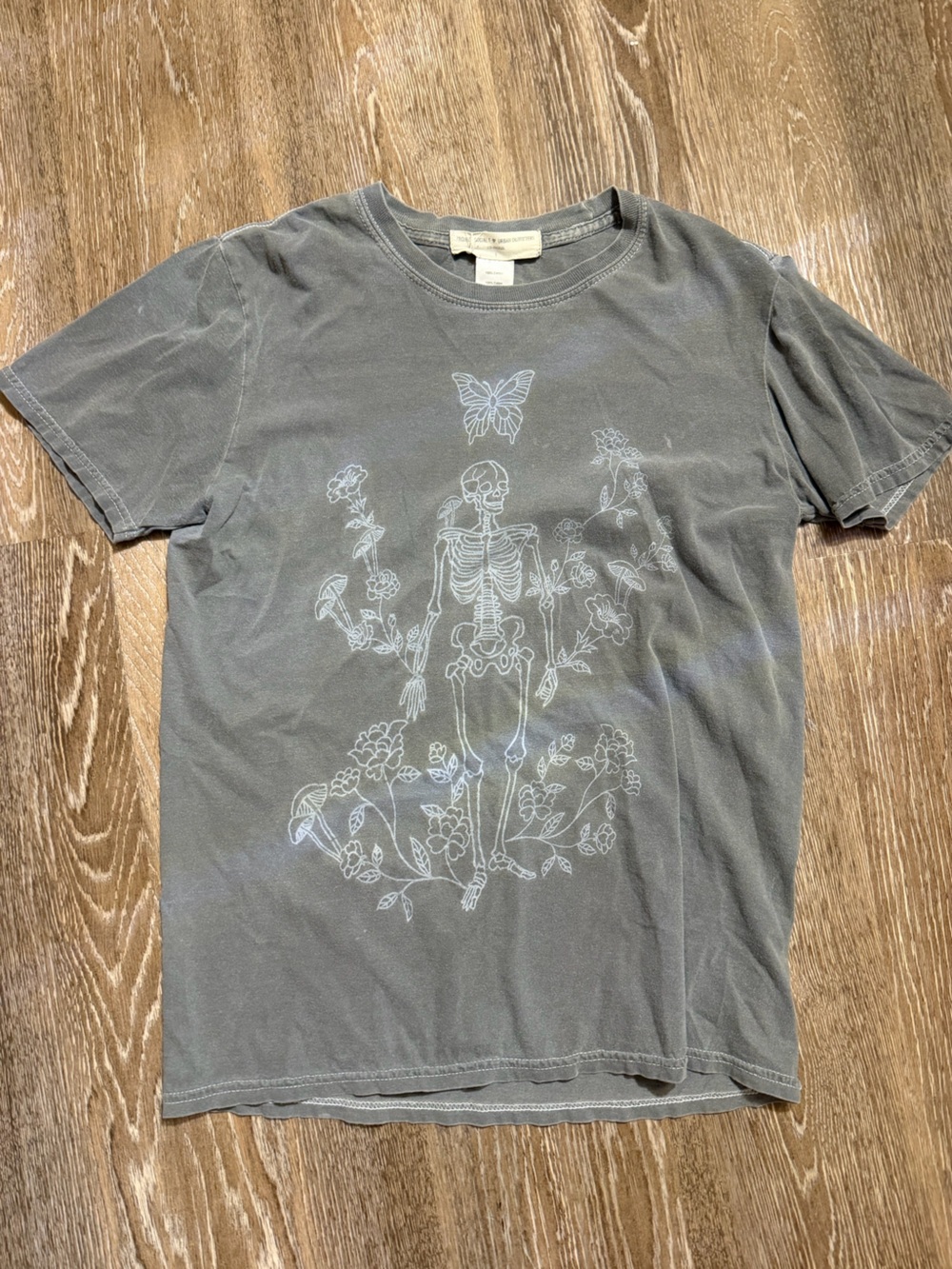 tee shirt
